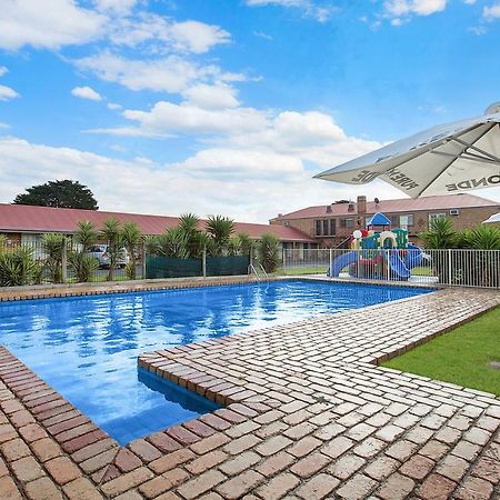 Gateway Motor Inn Γουόρναμπουλ Εξωτερικό φωτογραφία