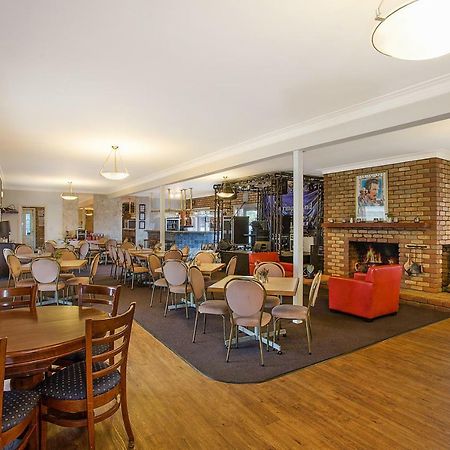Gateway Motor Inn Γουόρναμπουλ Εξωτερικό φωτογραφία