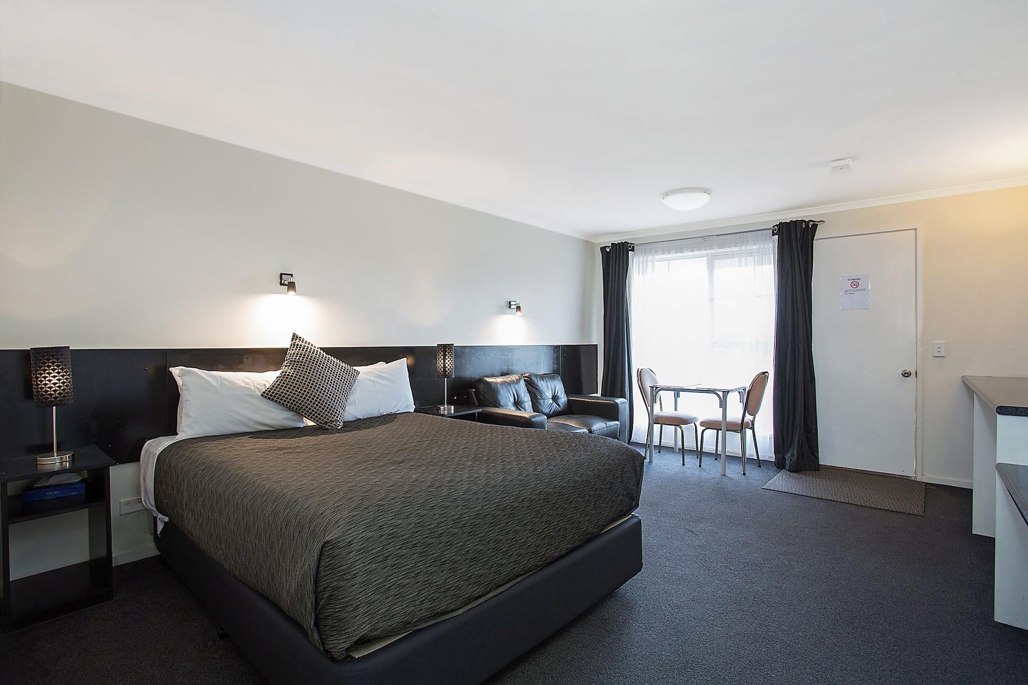 Gateway Motor Inn Γουόρναμπουλ Εξωτερικό φωτογραφία
