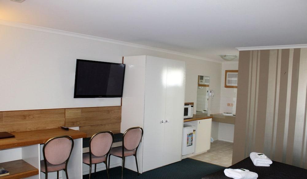 Gateway Motor Inn Γουόρναμπουλ Εξωτερικό φωτογραφία