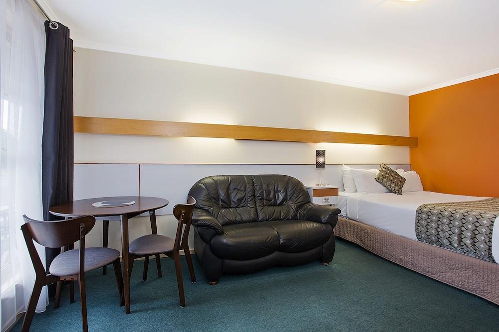 Gateway Motor Inn Γουόρναμπουλ Εξωτερικό φωτογραφία