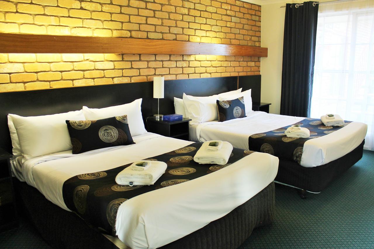 Gateway Motor Inn Γουόρναμπουλ Εξωτερικό φωτογραφία