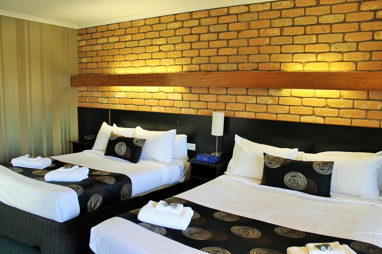 Gateway Motor Inn Γουόρναμπουλ Εξωτερικό φωτογραφία
