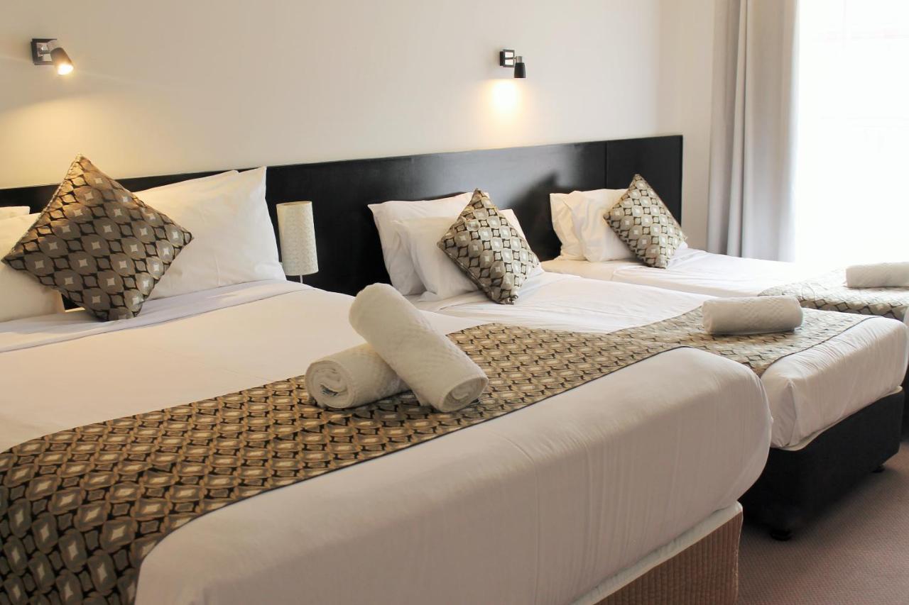 Gateway Motor Inn Γουόρναμπουλ Εξωτερικό φωτογραφία